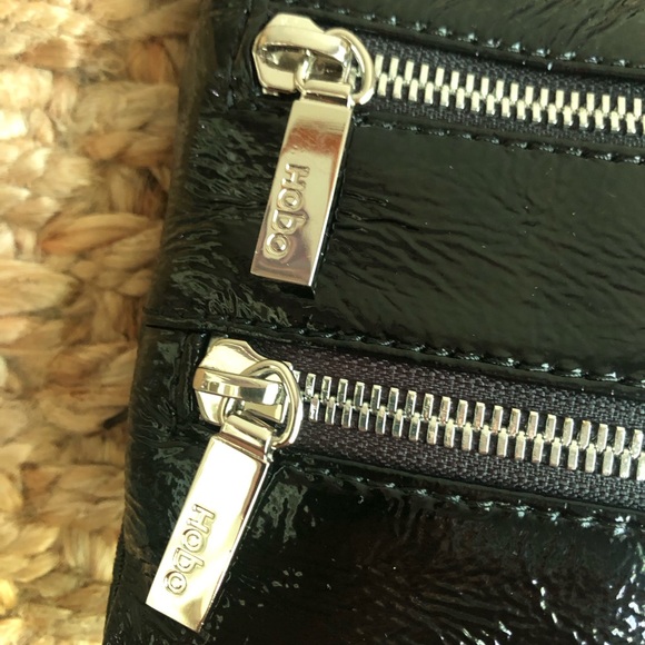 New: Hobo International Mini Shoulder Bag. - Picture 9 of 13